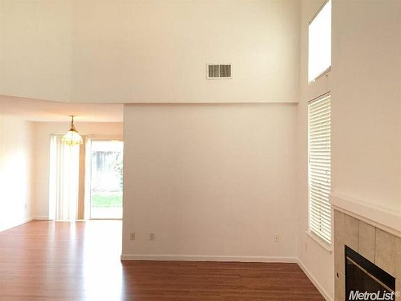 3rd image of 5403 Rockwood Cir