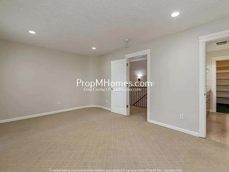 1907 SE 162nd Ave — Photo 10