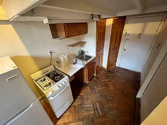 Rented by Oxford Property Group | media 8