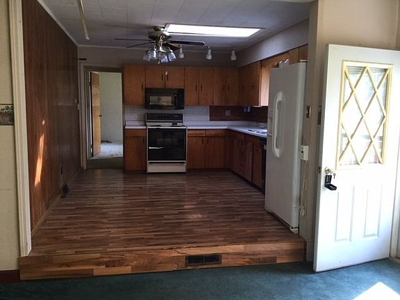 2nd image of 38 N Kniffin St