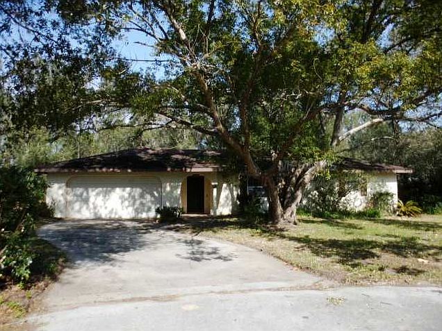 1st image of 1165 Crescent Pkwy
