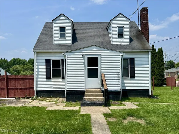 325B Rockdale Rd, Follansbee, WV 26037