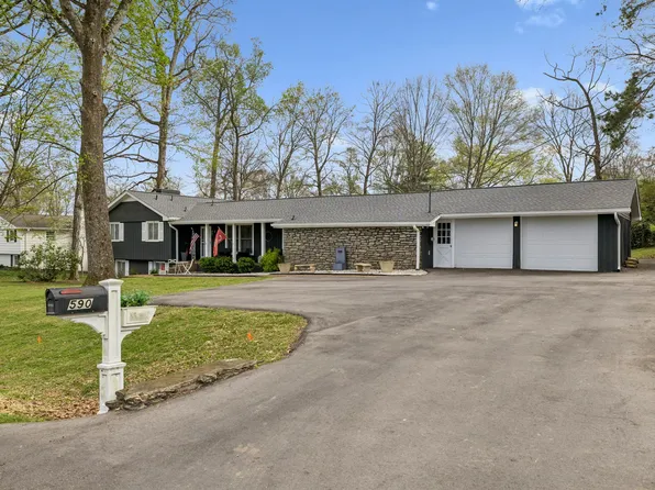 590 Indian Lake Rd, Hendersonville, TN 37075