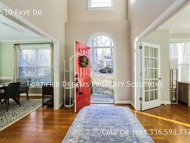 5510 Faye Dr — Photo 3