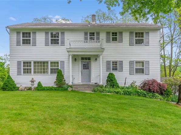 14 Pouting Rock Road, Mahopac, NY 10541