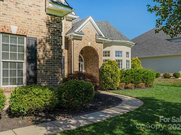 5th image of 2520 Harlington Ln