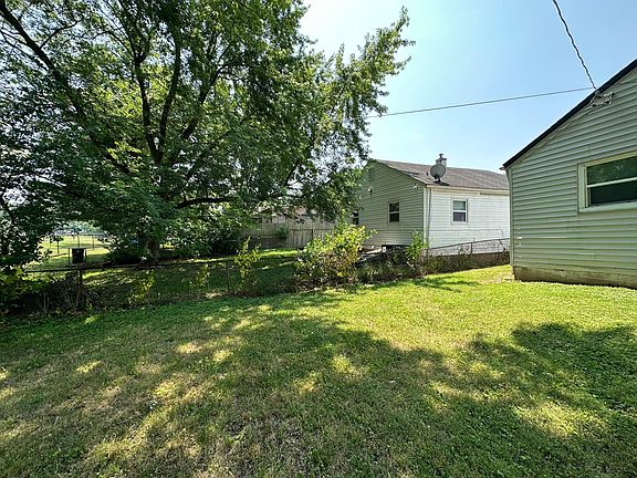 3rd image of 3350 Saint Joachim Ln
