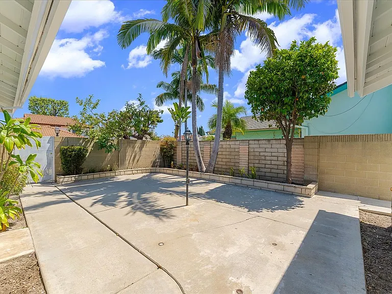 5062 Cadiz Cir — Photo 10