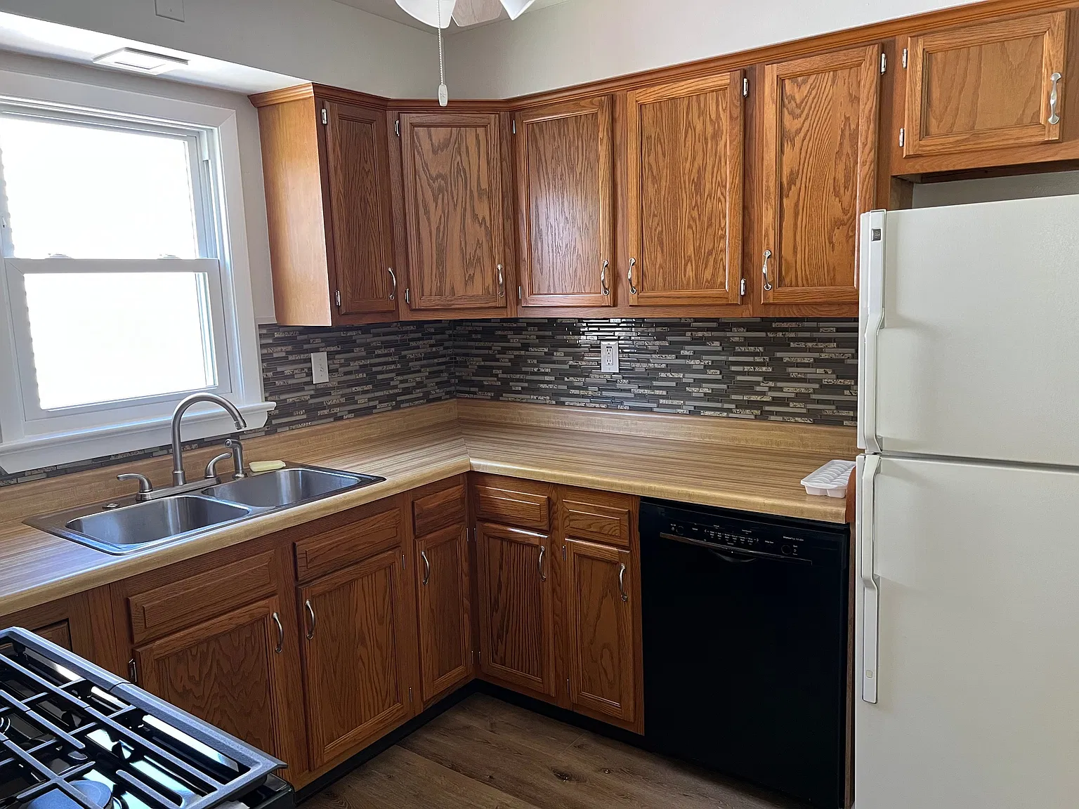 3 bed, 1314 sqft, $1,900 — Photo 4