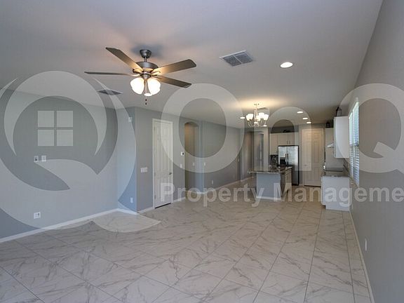 4th image of 2846 W New River Dr