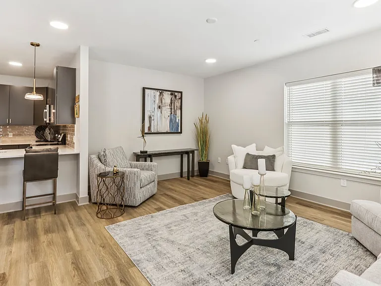 770 3rd Ave SW — Photo 31