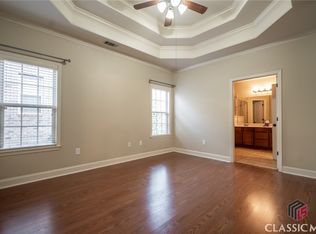 1040 Middleton Ln, Bogart, GA 30622