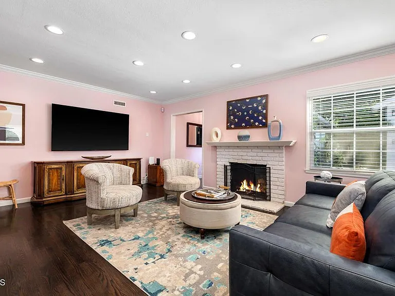 378 Grand Ave — Photo 4