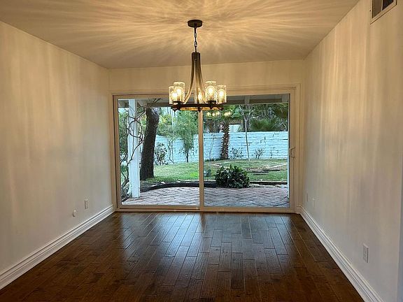3rd image of 4439 Sevenoaks Ct #1