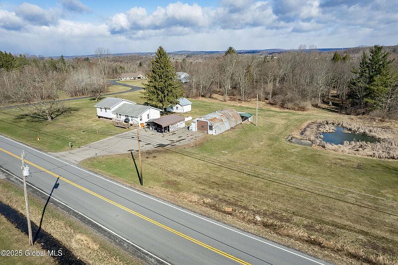 4th image of 261 County Highway 107