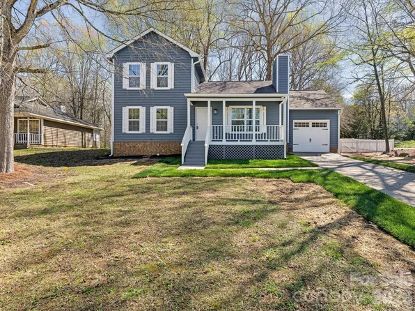 6223 Whitewater Dr, Charlotte, NC 28214