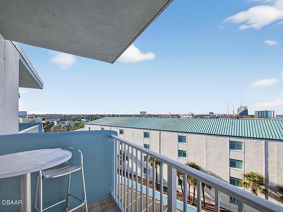 5th image of 313 S Atlantic Ave #610
