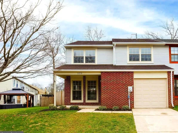223 Foxwood Ln, Marlton, NJ 08053