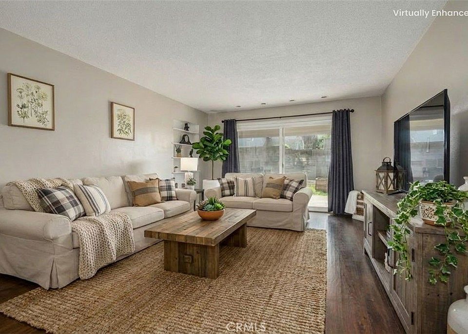 1st image of 181 Fisher Ct