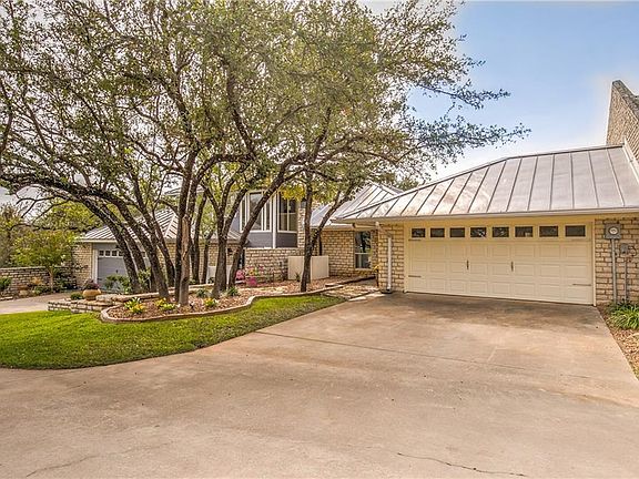 2nd image of 6213 Tezcuco Ct