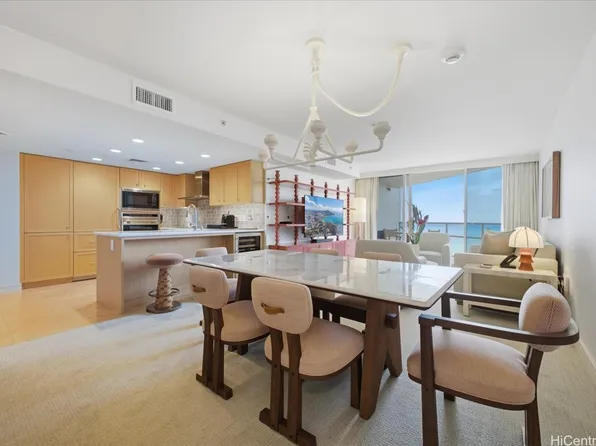 223 Saratoga Rd #2015, Honolulu, HI 96815