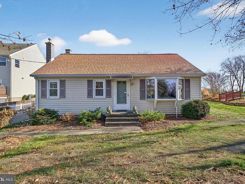 1st image of 319 Druid Hill Rd