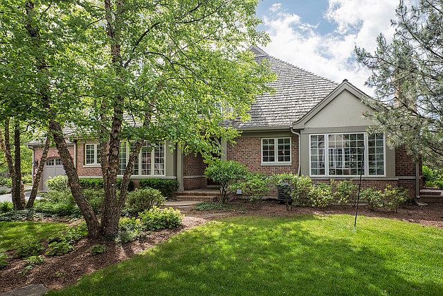 1st image of 438 Fox Meadow Dr