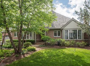 438 Fox Meadow Dr, Northfield, IL 60093
