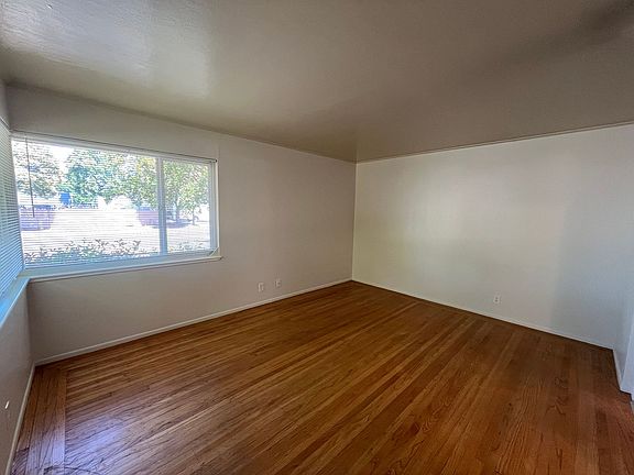 4th image of 103 Meister Way #2B-1BA