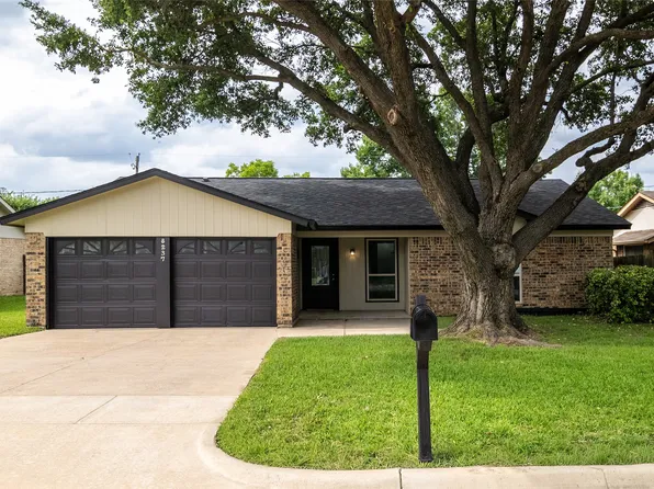 8237 Saint Patrick St, North Richland Hills, TX 76180