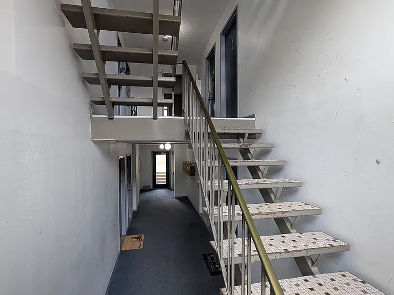 250 E State Rd #7 — Photo 13