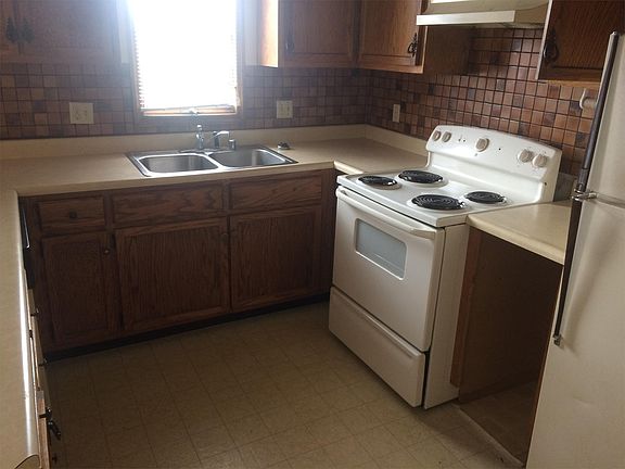 2nd image of 1655 Foxhaven Dr APT 210