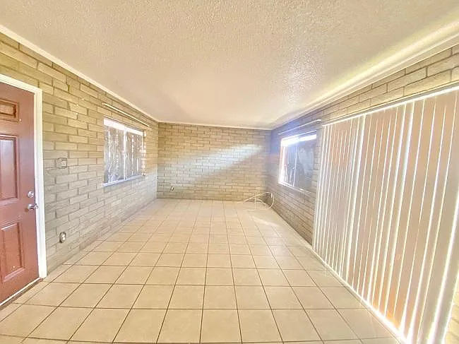 2 bed, $1,100 — Photo 3