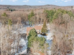 3 Lisa Court, Red Hook, NY 12571