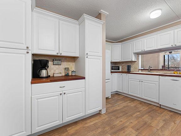 5th image of 10521 Cedar Lake Rd APT 501