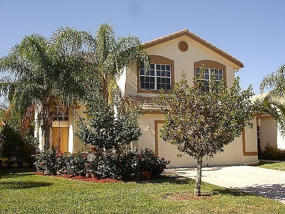 1st image of 7641 Colony Palm Dr