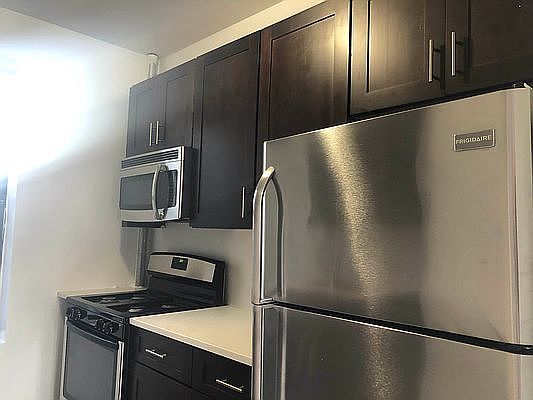 2nd image of 610 W 177th St #52B