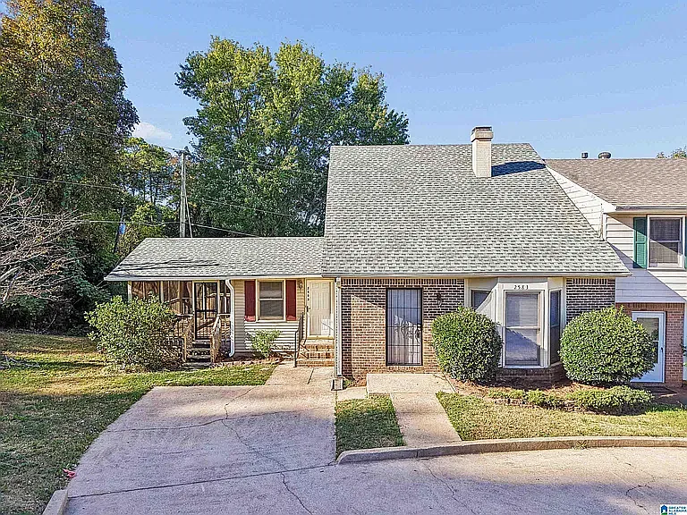 2583 Hampstead Dr