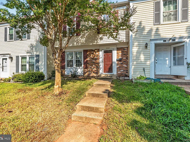 8995 Bonham Cir — Photo 2