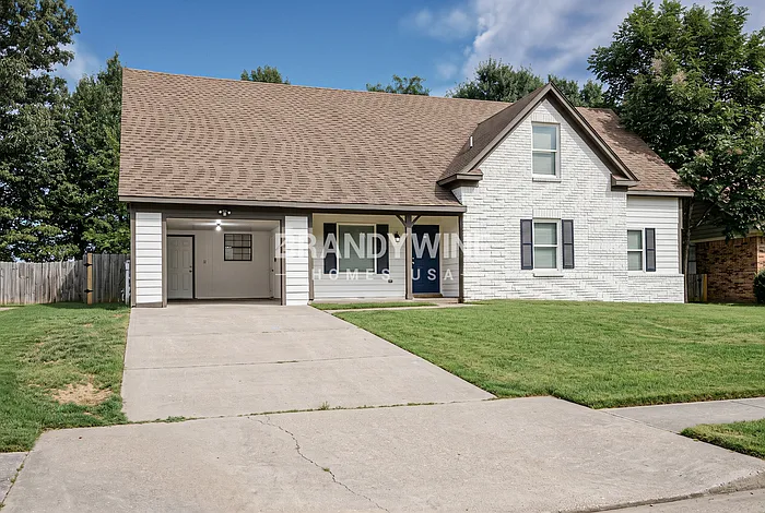 3 bed, 2.0 bath, 1820 sqft, $2,195 — Photo 2