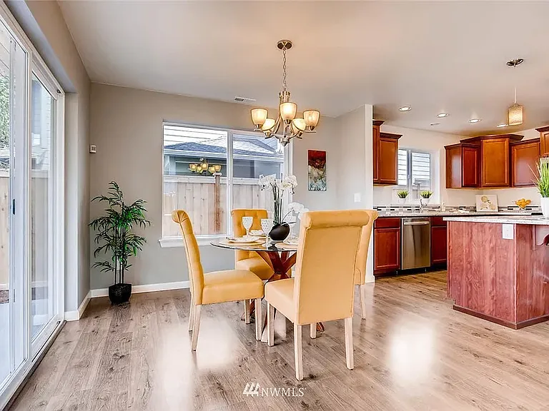 318 SW 106th St — Photo 11