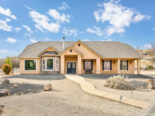 1425 S Staghorn St, Toquerville, UT 84774