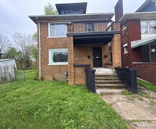1st image of 2281 Blaine St