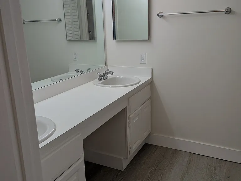 1458 N Lawnwood Cir #26B — Photo 21