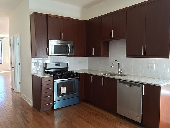 4th image of 1510 N Talman Ave #1