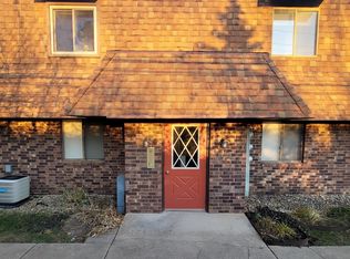 1101 Elizabeth Ct APT 1, Crest Hill, IL 60403