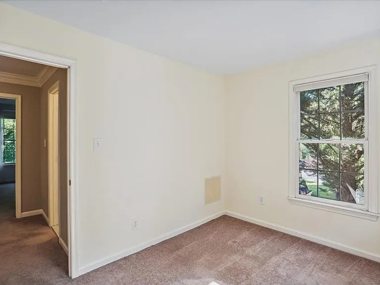 8931 Falls Farm Dr — Photo 84