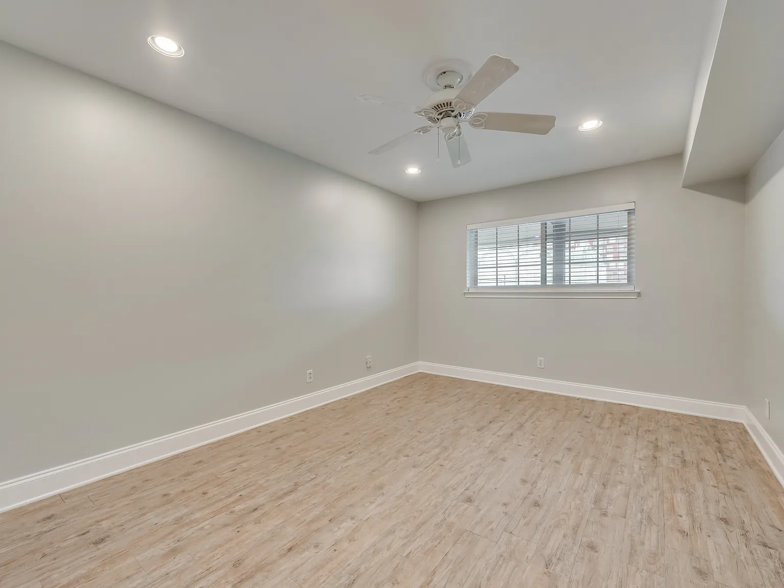 1 bed, 741 sqft, $1,750 — Photo 3
