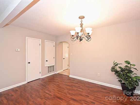 4th image of 11029 Hunter Trail Ln