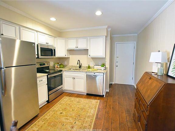 4th image of 40 Folly Field Rd APT B12